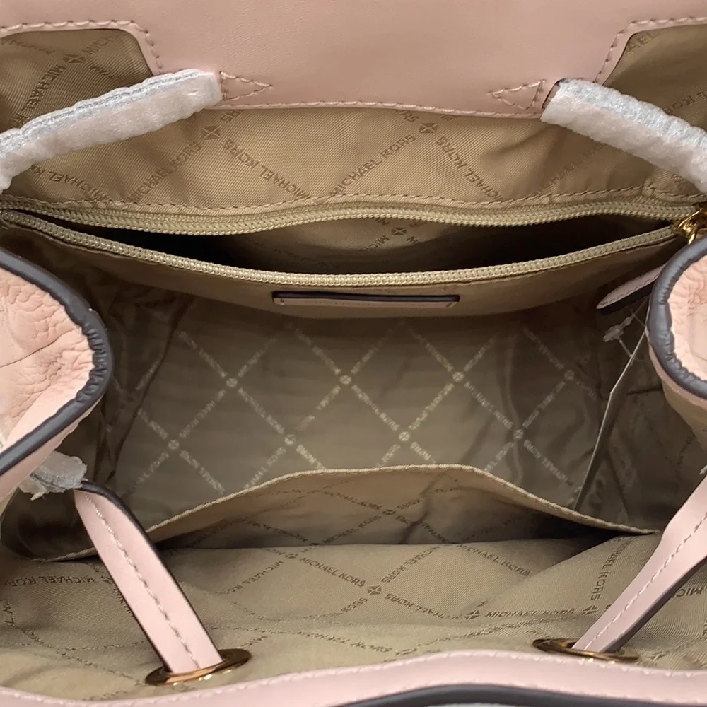 MICHAEL KORS
Jet Set Medium Pebbled Leather Backpack POWDER BLUSH COLOR - Picture 12 of 16